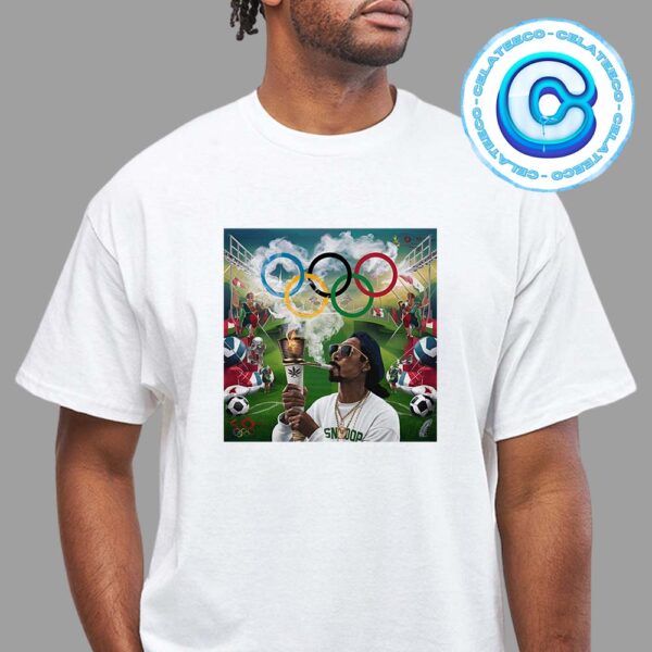 Snoop Dogg At The Olympic 2024 Paris With Olympic Flame Canabis Unisex T-Shirt